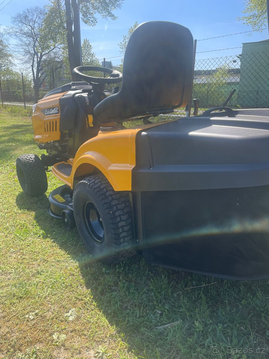 Zahradní traktor CubCadet LT2 (DEMO) - 3
