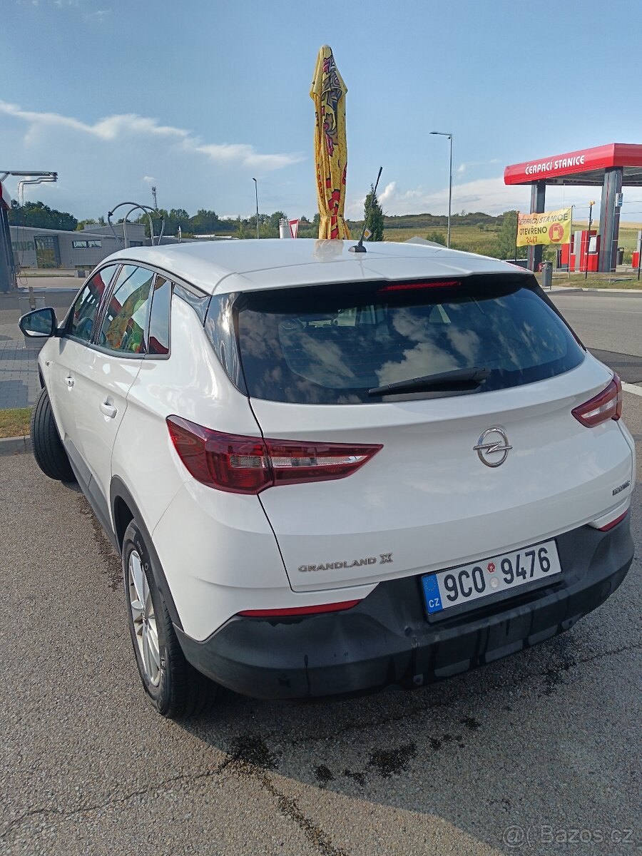 Prodám Opel Grandlan 1.majitel. - 3
