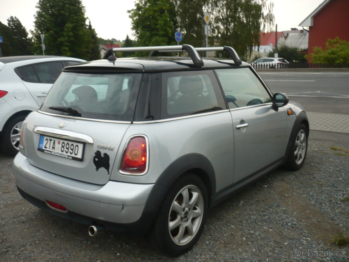 Mini Cooper ONE R 56 1.6 16v,r.v. 2007 - 3