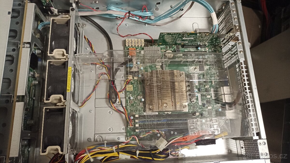 Supermicro 2U, 12x3,5"; E3-1230v5, 16GB RAM, 2PSU - 3