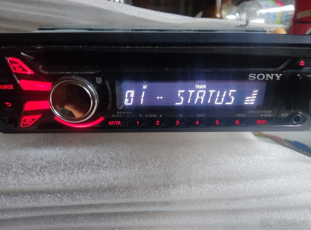 Sony CDX - GT 470 UM - 3