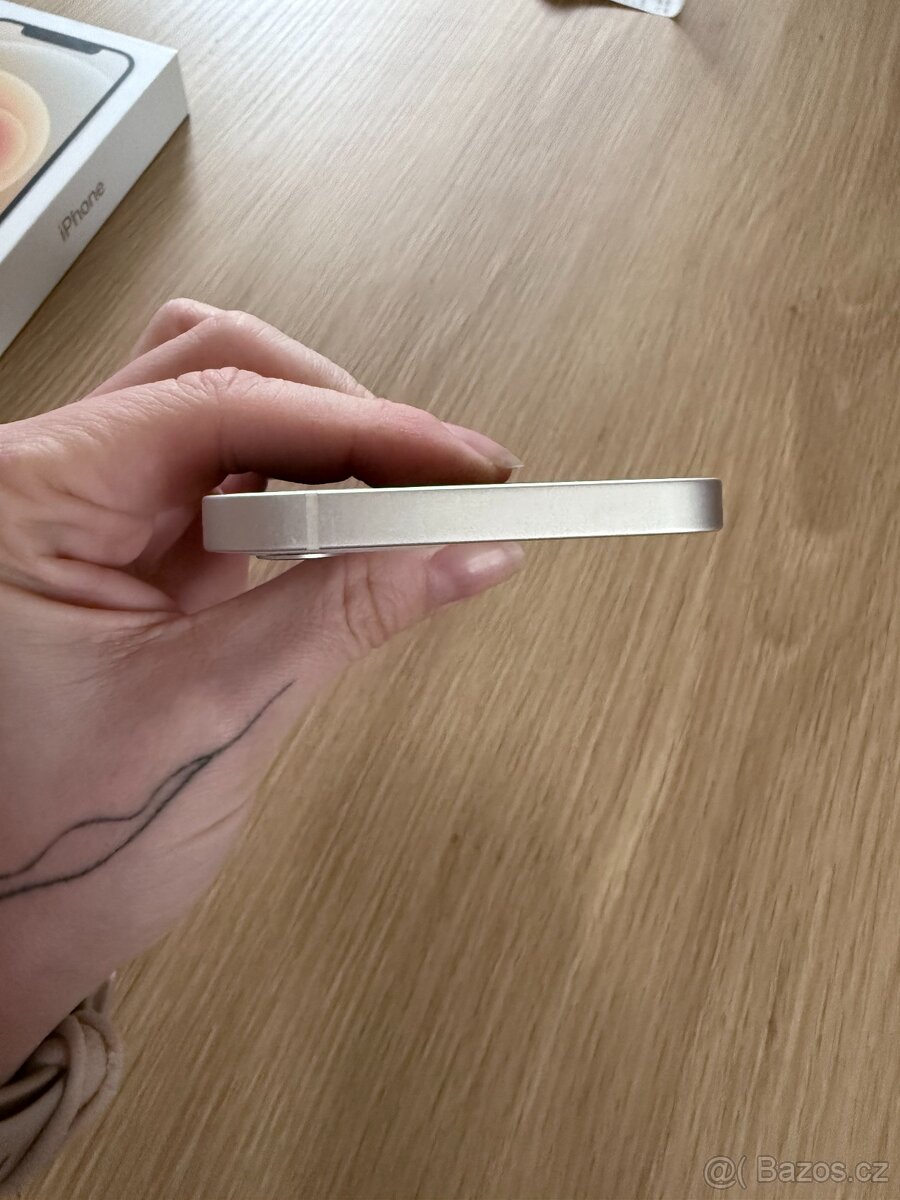 Apple Iphone 12 128 GB bílý - 3