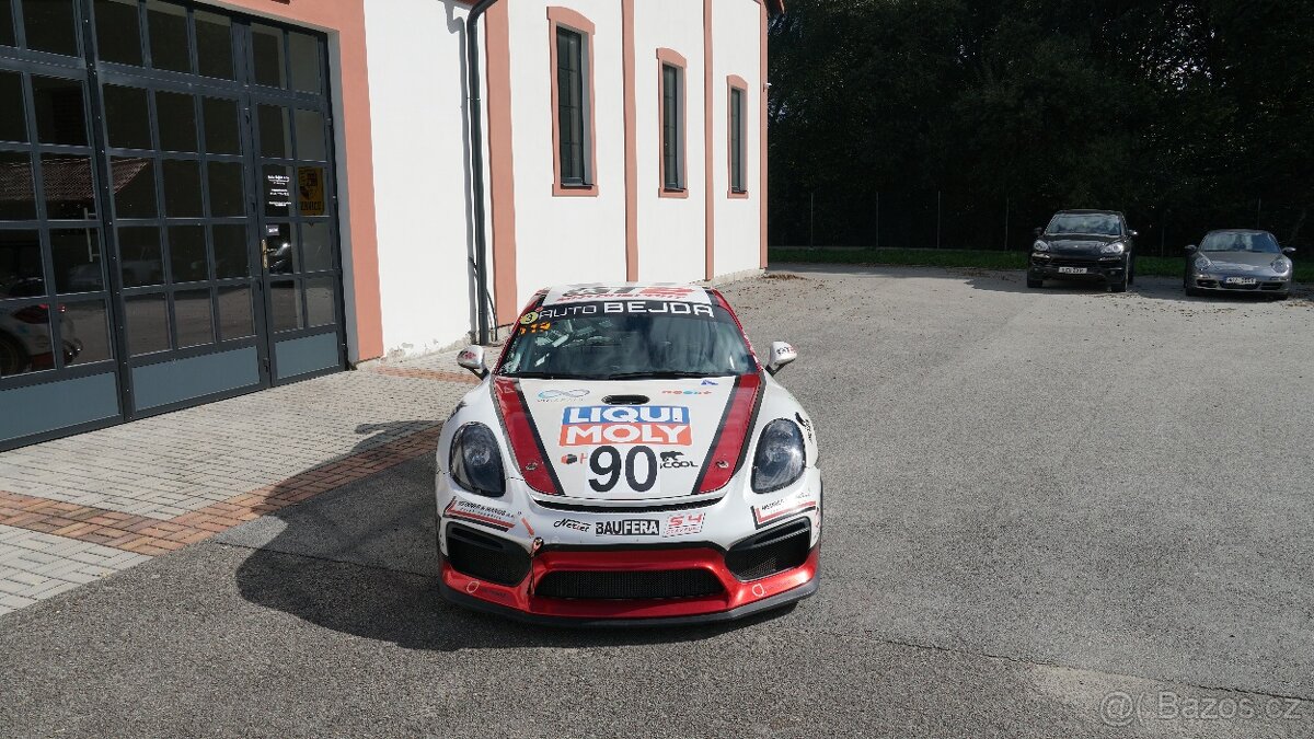 Porsche 981 Cayman GT4 Clubsport MR, závodní - 3