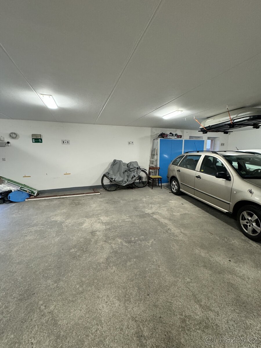 Pronájem parkovacího místa Na Strážišti Kadaň - 3