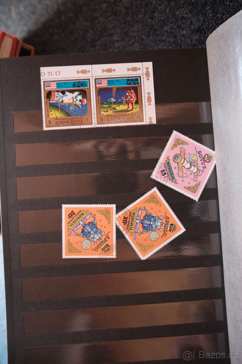 Kniha známek s vesmírnou tématikou - SSSR i USA - 11 stran - 3