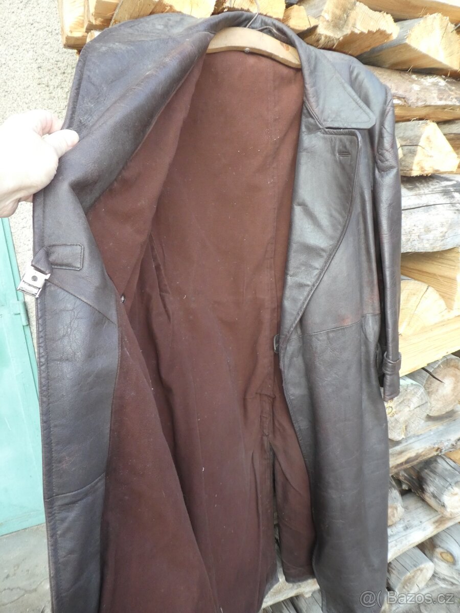 Starý kožený moto kabát - 3