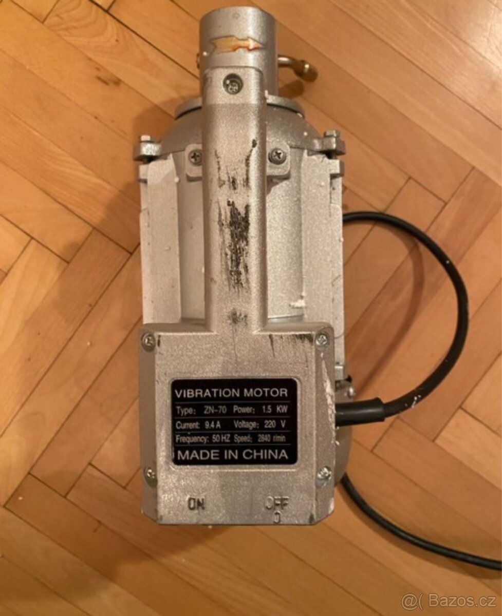 Agregát vibrátoru na beton. - 3