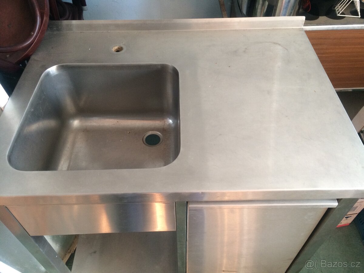 Prodám nepoužívaný profi nerez stůl s dřezem - 3