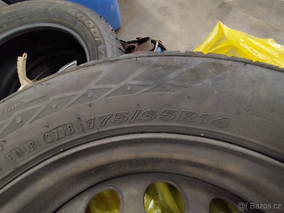 175/65/14 zimní - 3