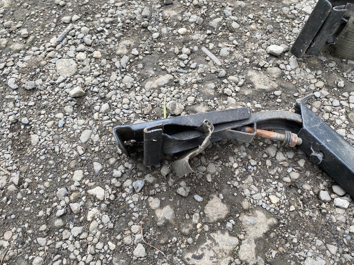 Zahrádka škoda 105,120 - 3