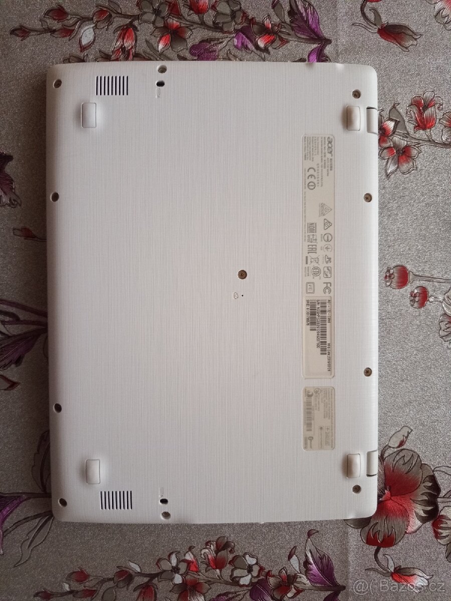 Acer Aspire a01-132 na náhradní díly. - 3