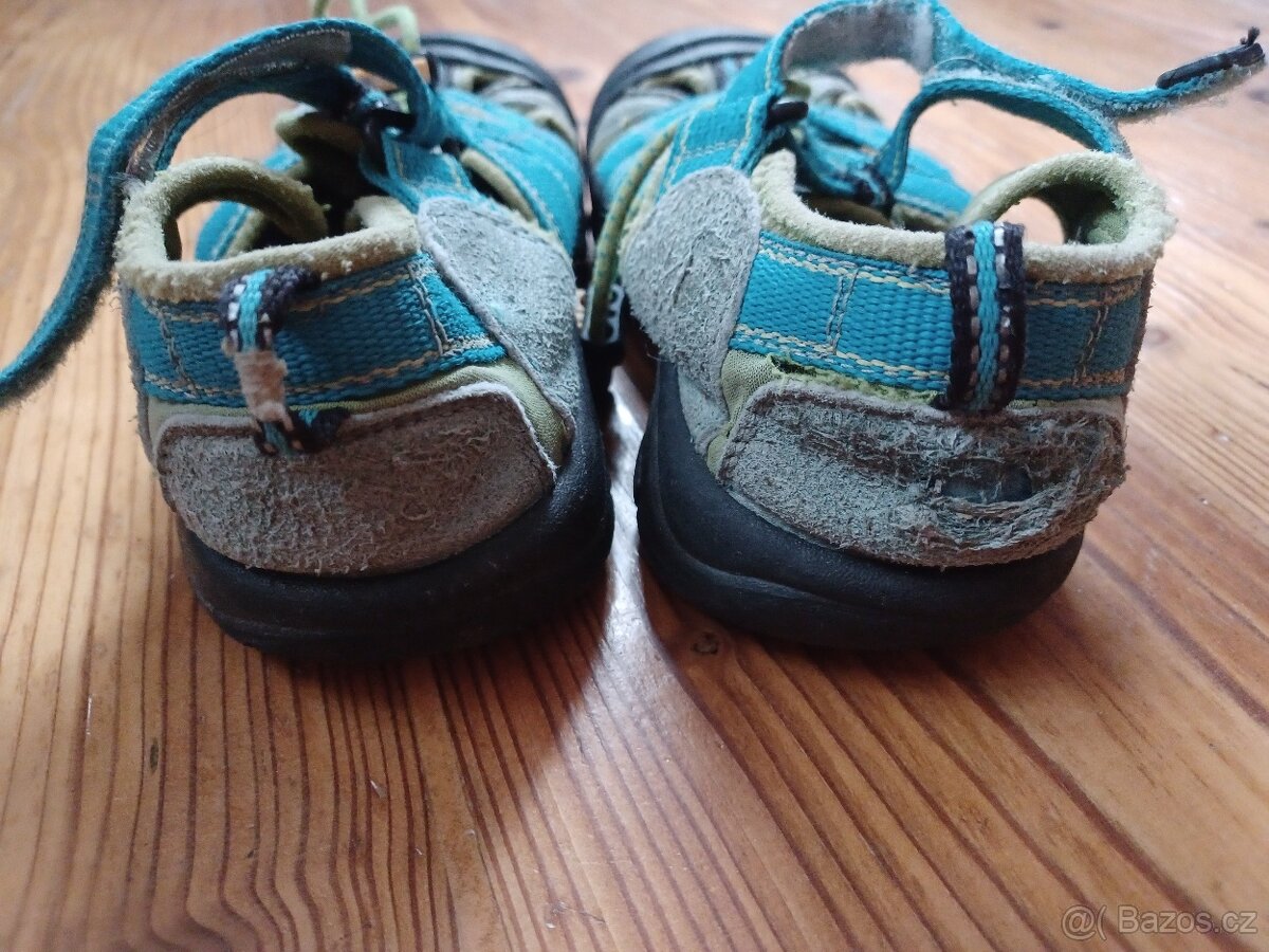 Sandály Keen. Veli 31 - 3