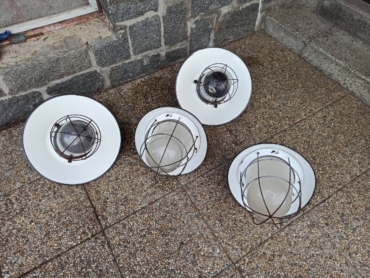 Tovární lampy - 3