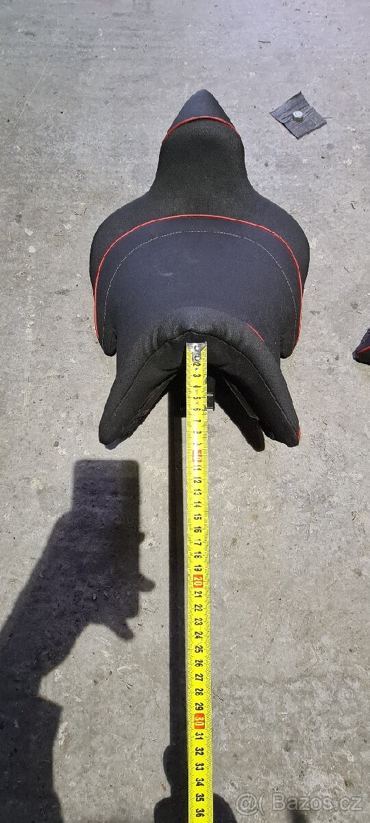 Sedlo benelli tnt - 3