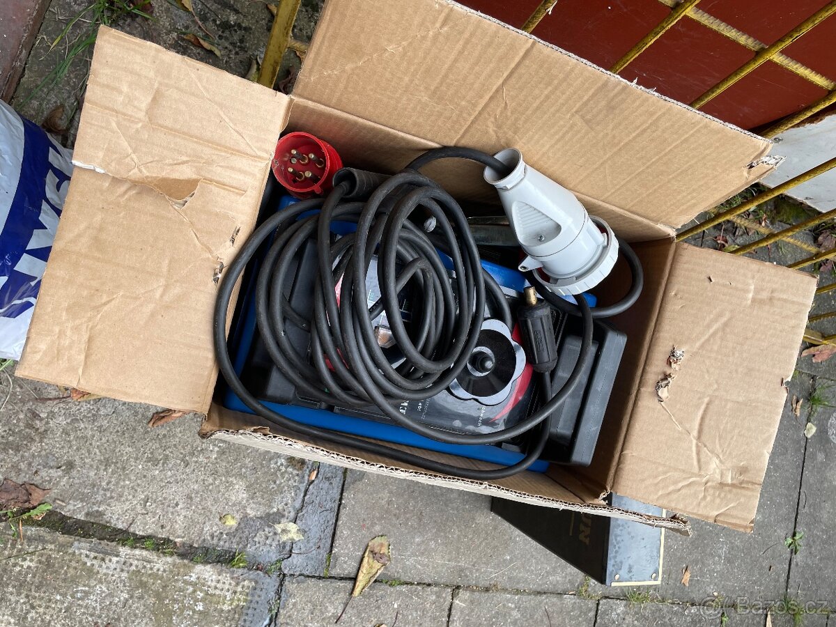 Svářečka bodová 380V se zdrojem - 3