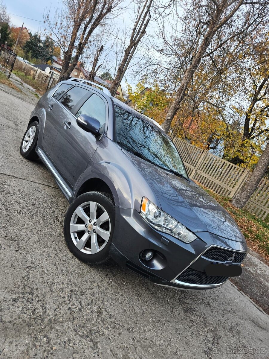 MITSUBISHI OUTLANDER 2.0DI-D 4WD//103KW//4X4//NAVI//XENON - 3