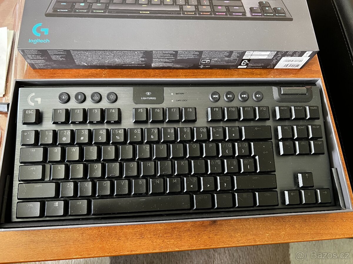 Herní mechanická klávesnice Logitech G915 TLK CZ - 3