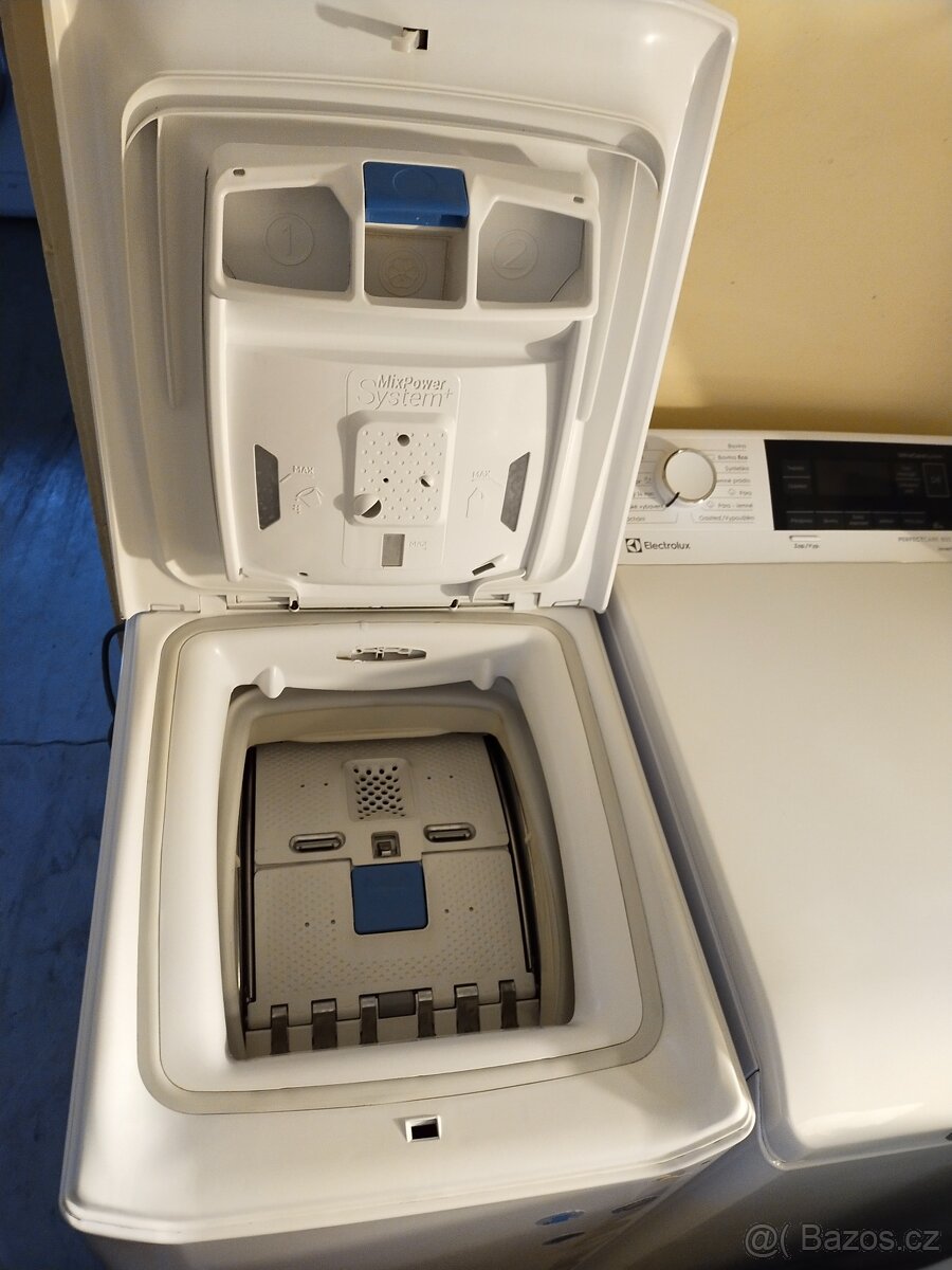 Prodám plne funkční digitální pracku zn. Candy-8 kg--DOVEZU- - 3