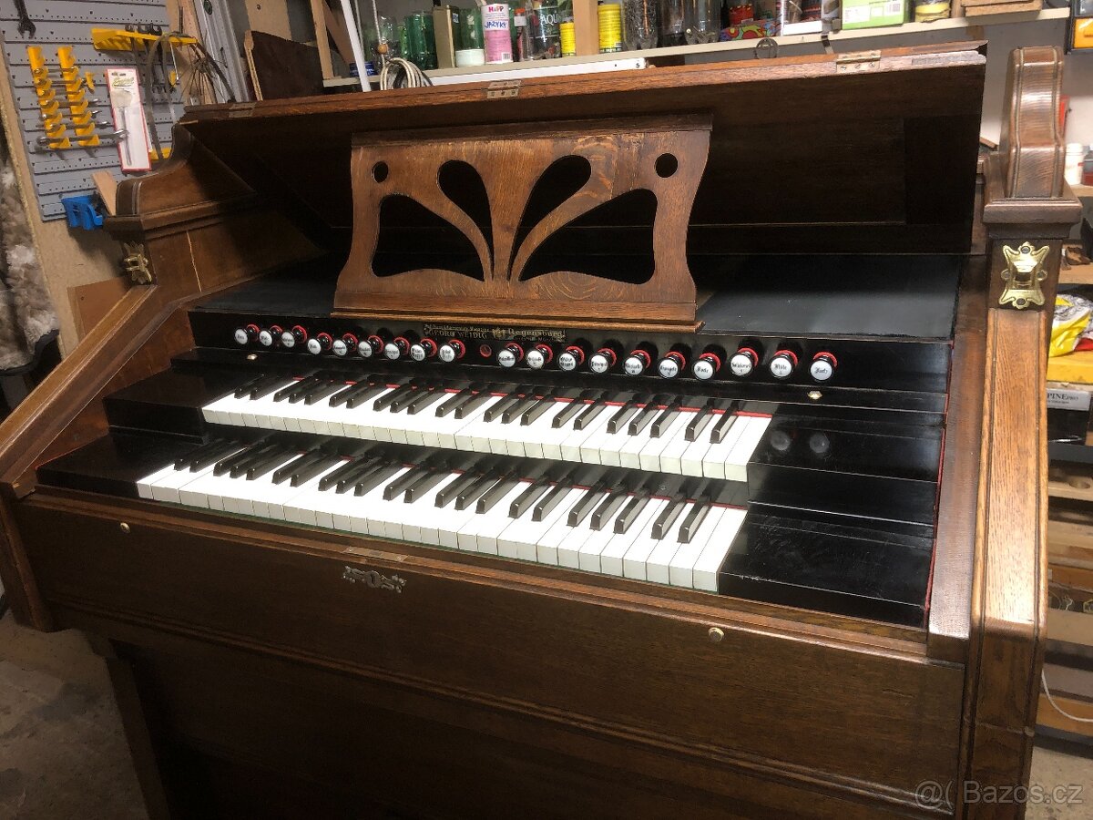 PRODÁM DVOUMANUÁLOVÉ HARMONIUM S PEDÁLEM - 3