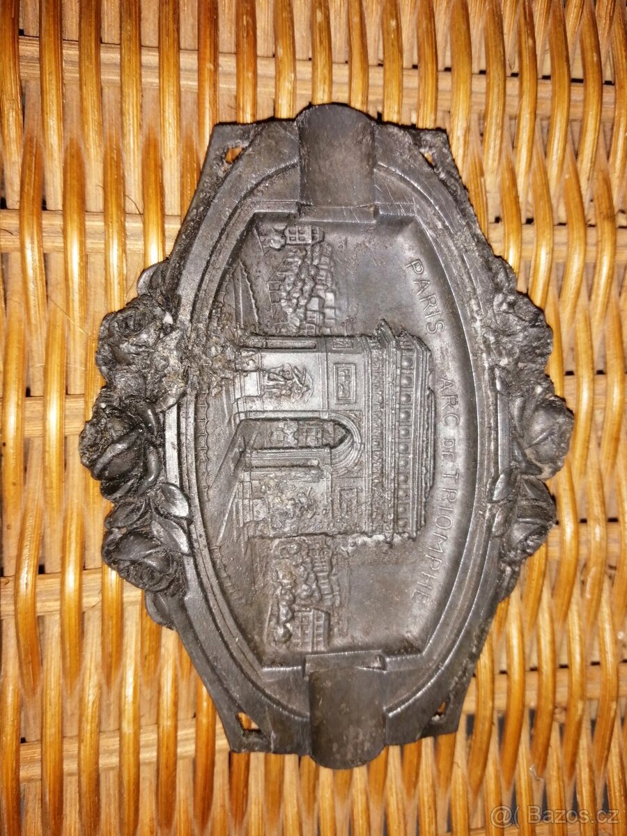 Cínový francouzský popelníček - 3