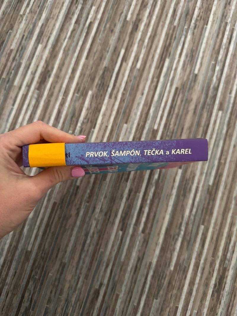 Prvok, šampón, tečka a Karel - 3