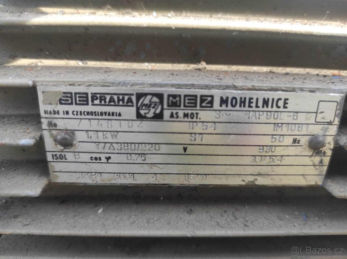 Pístový kompresor MEZ Mohelnice ZSE Praha - 3