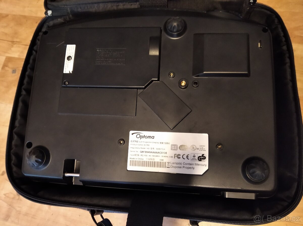 Projektor Optoma EX762 - 3