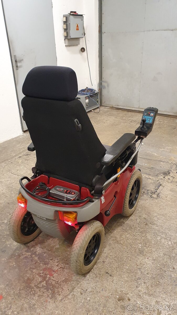 Elektrický invalidní vozík zn.Meyra. - 3