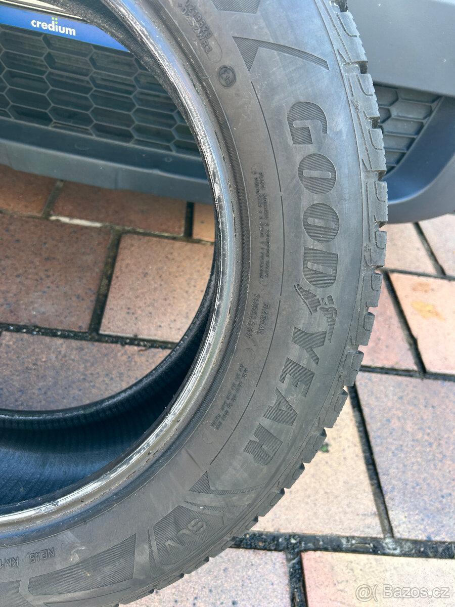 Zimni pneu 235/60/18 Good Year - 3