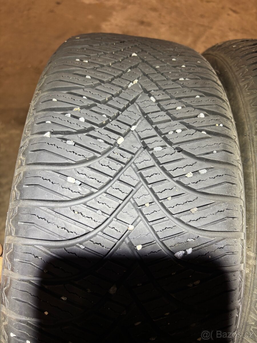Prodám 2ks zimní 205/45 r16 - 3