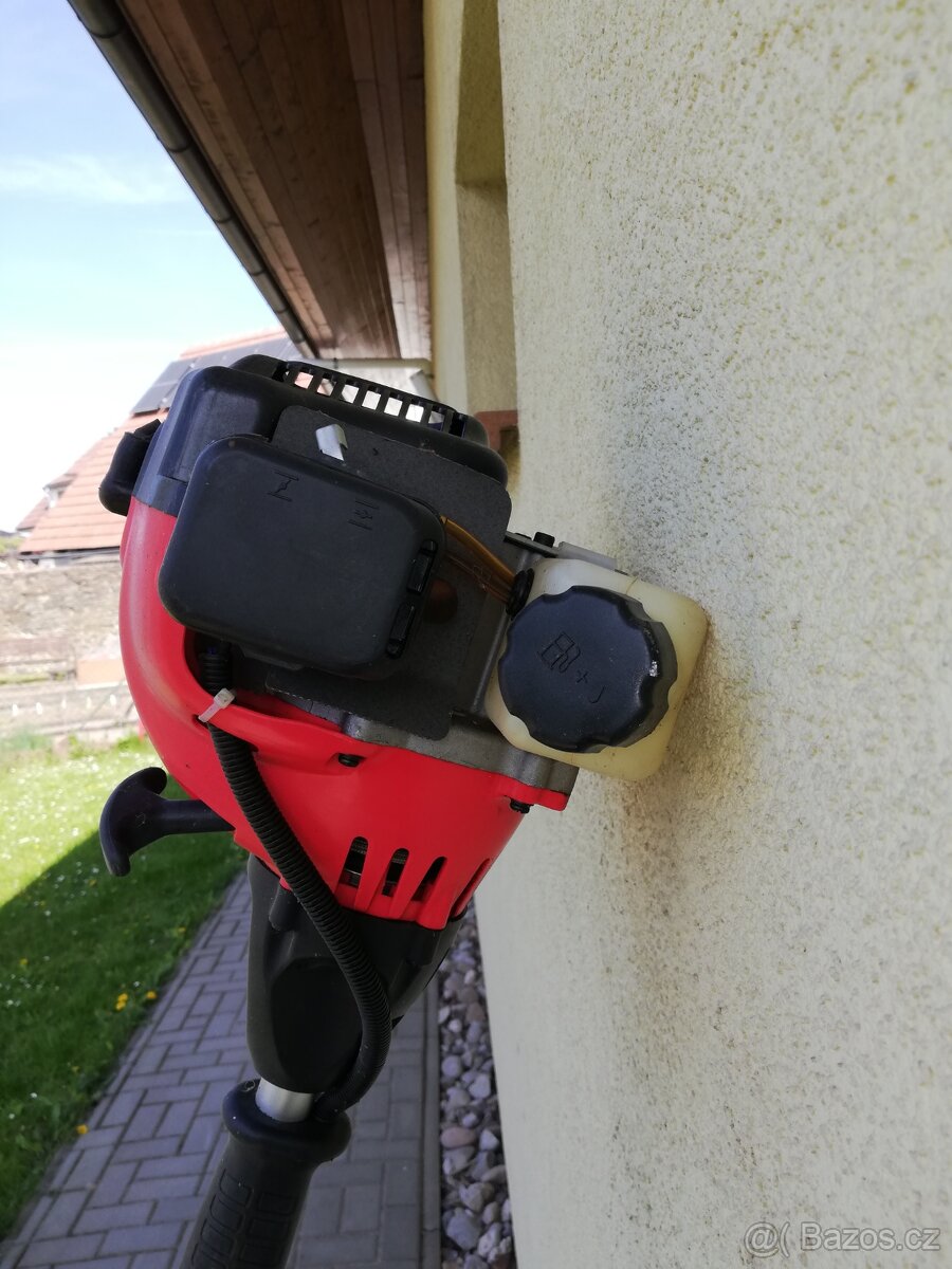 Benzínový křovinořez - 3