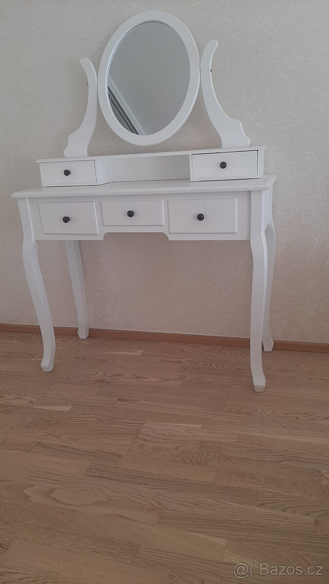 toaletní stolek - 3