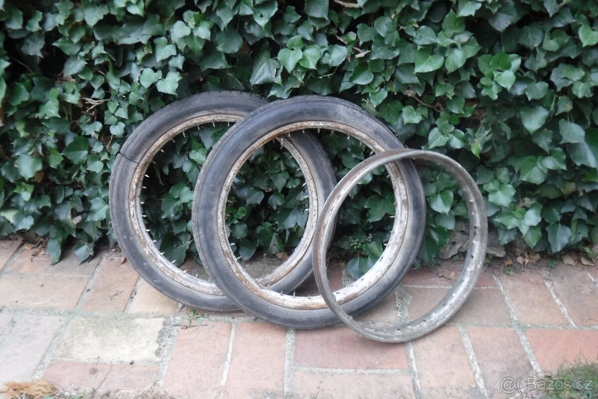 Pionýr-zátka nádrže,výfuk,ráfek, rozeta,maska, klik.hřídel - 3