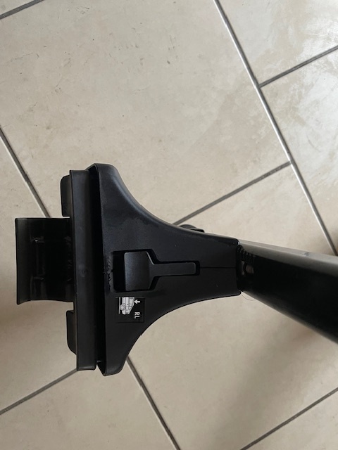 Střešní nosič Thule pro VW Golf - nový - 3