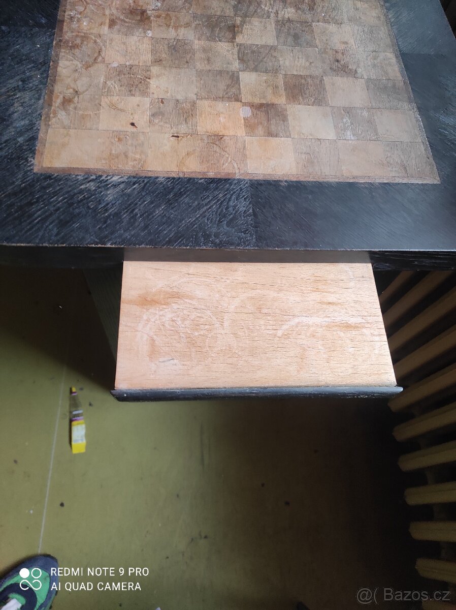 Šachový stolek intarzovaný - 3