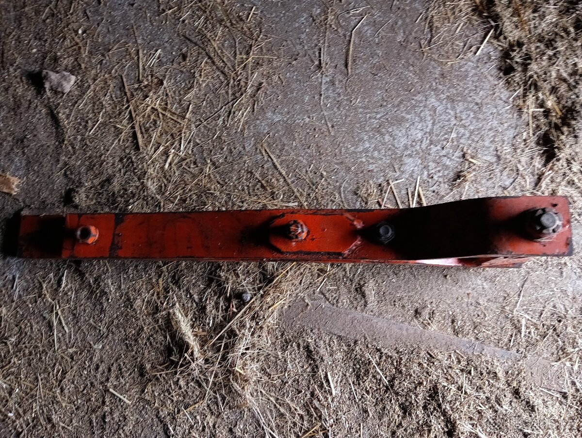 Spodní nakladačový závěs Zetor - 3