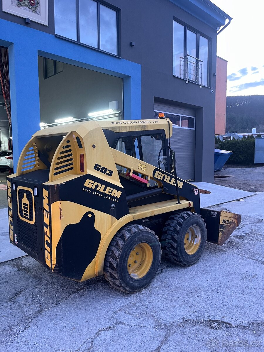 Golem UNC smykem řízení nakladač - 3