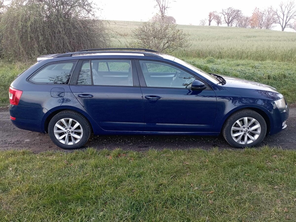 Škoda Octavia 3 III 2.0 tdi 110KW tažné,polokůže,výhřev - 3