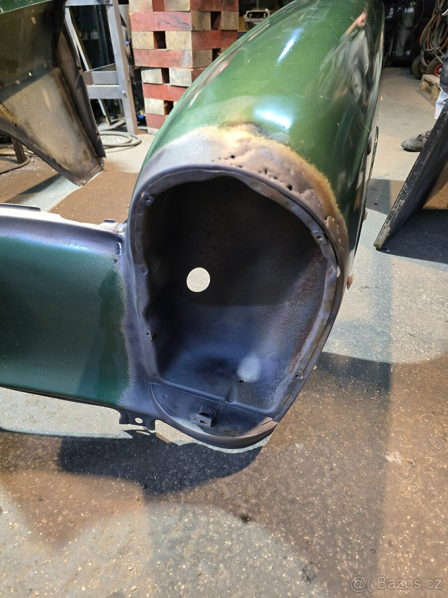 MERCEDES W108 W109 PŘEDNÍ BLATNÍKY PRAVÝ LEVÝ - 3