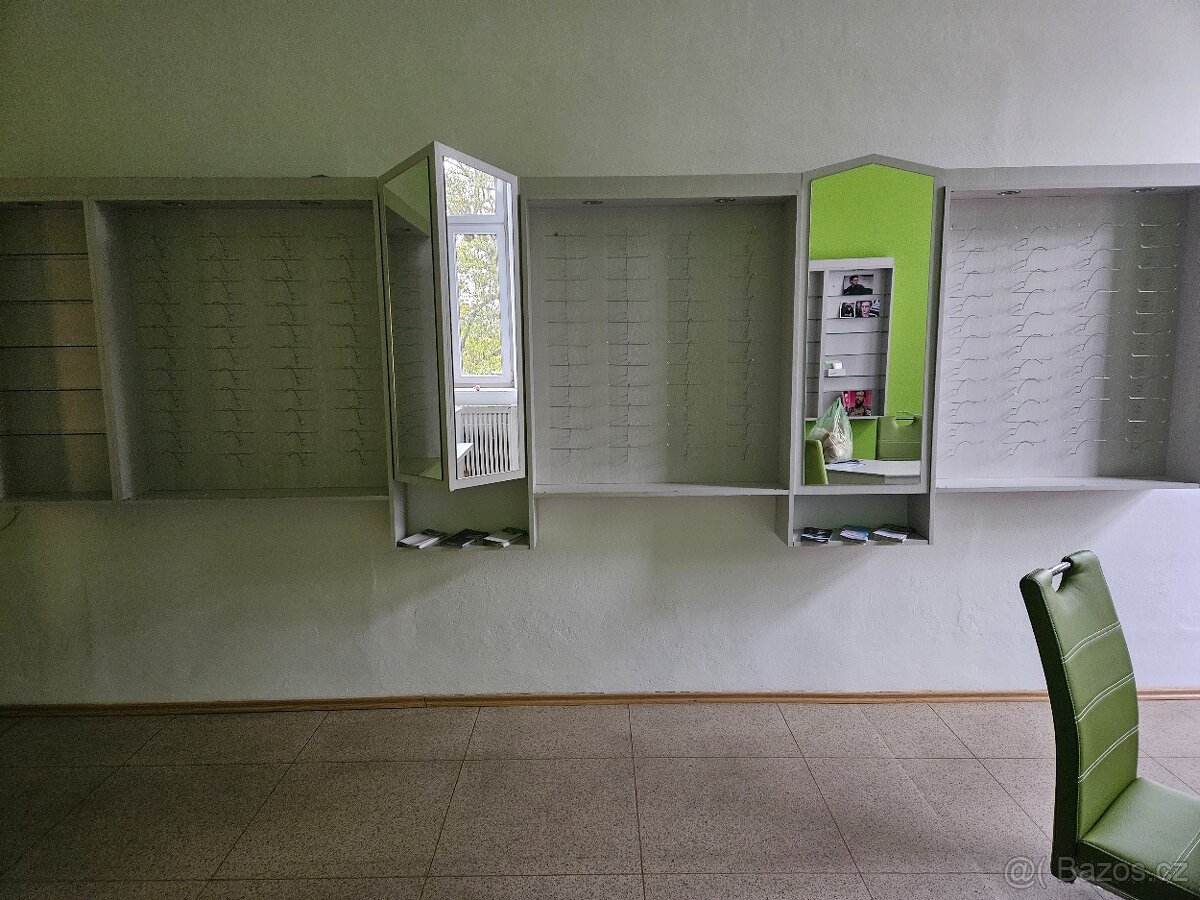 prodejní pulty, nábytek do optiky - 3