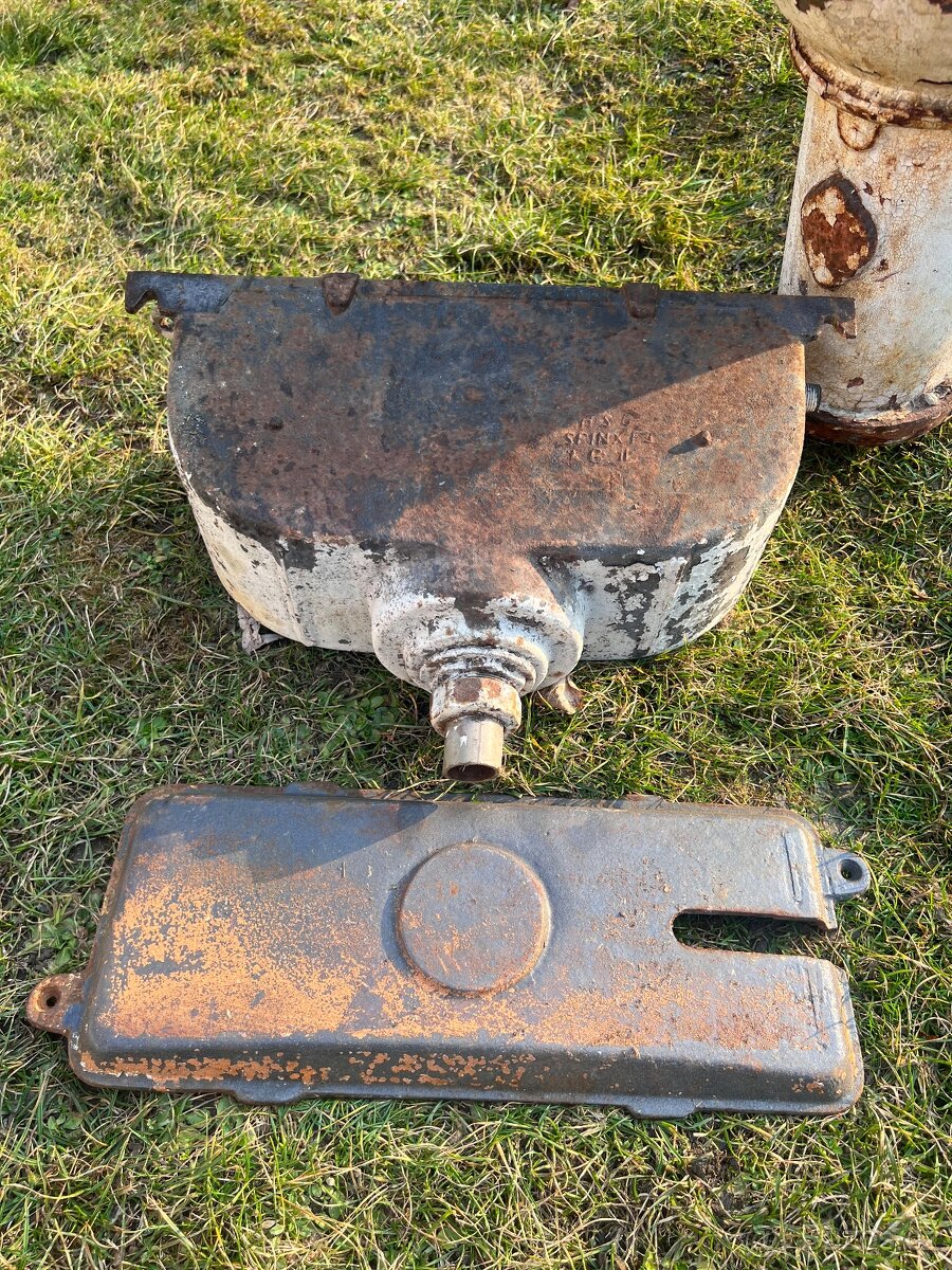 Starý litinový záchod do bunkru - 3