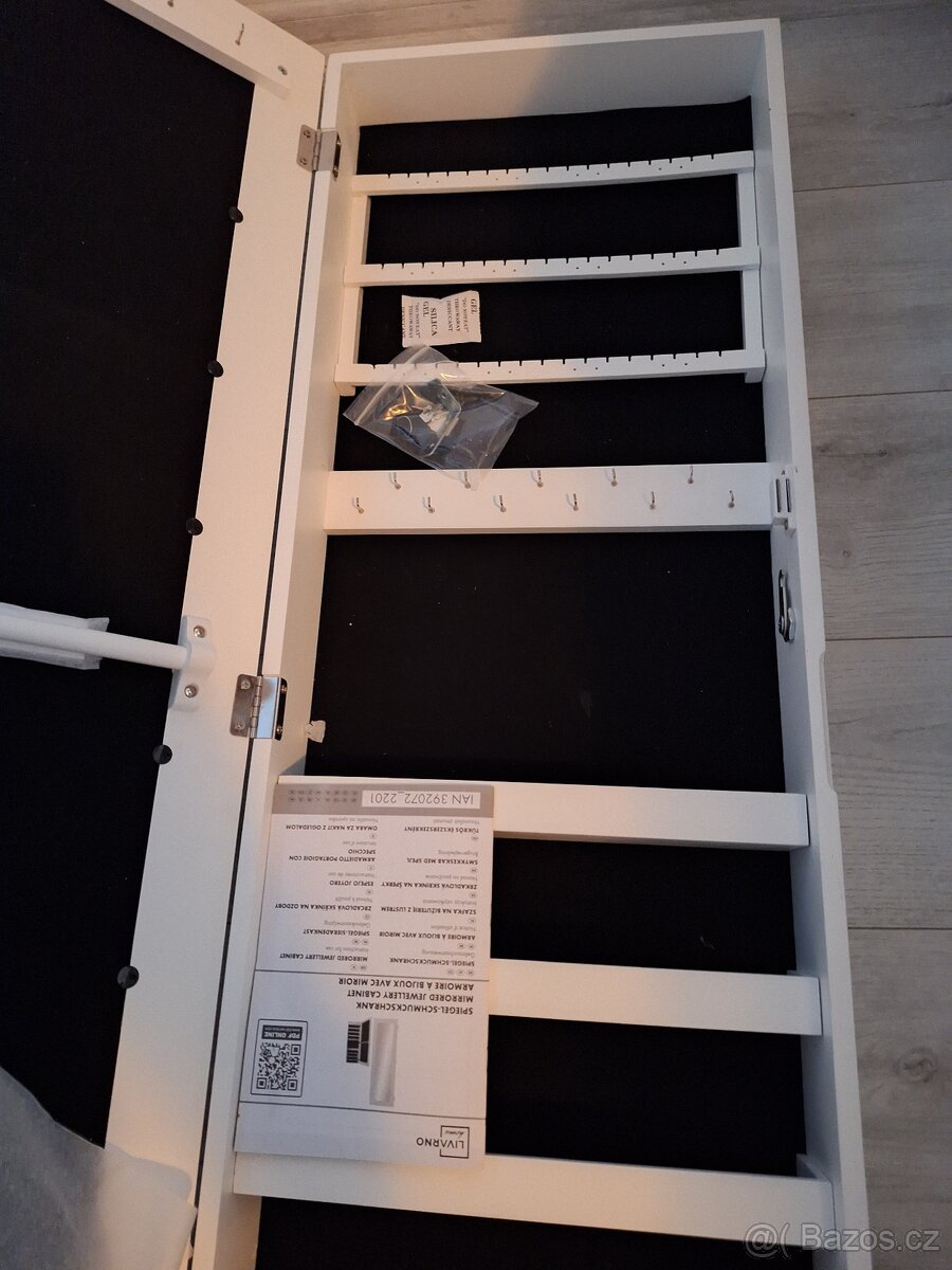 Zrcadlová skřínka na šperky - 3