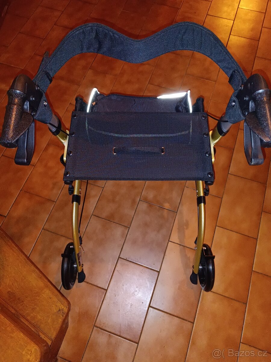 Senior chodítko - 3