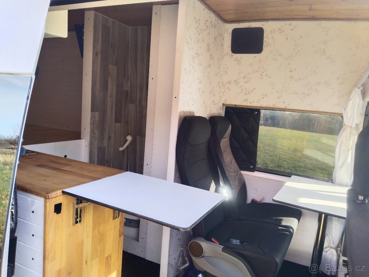 Ford transit Jumbo - Obytná dodávka - 3