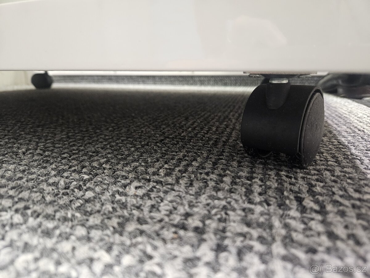 Konferenční stolek - 3