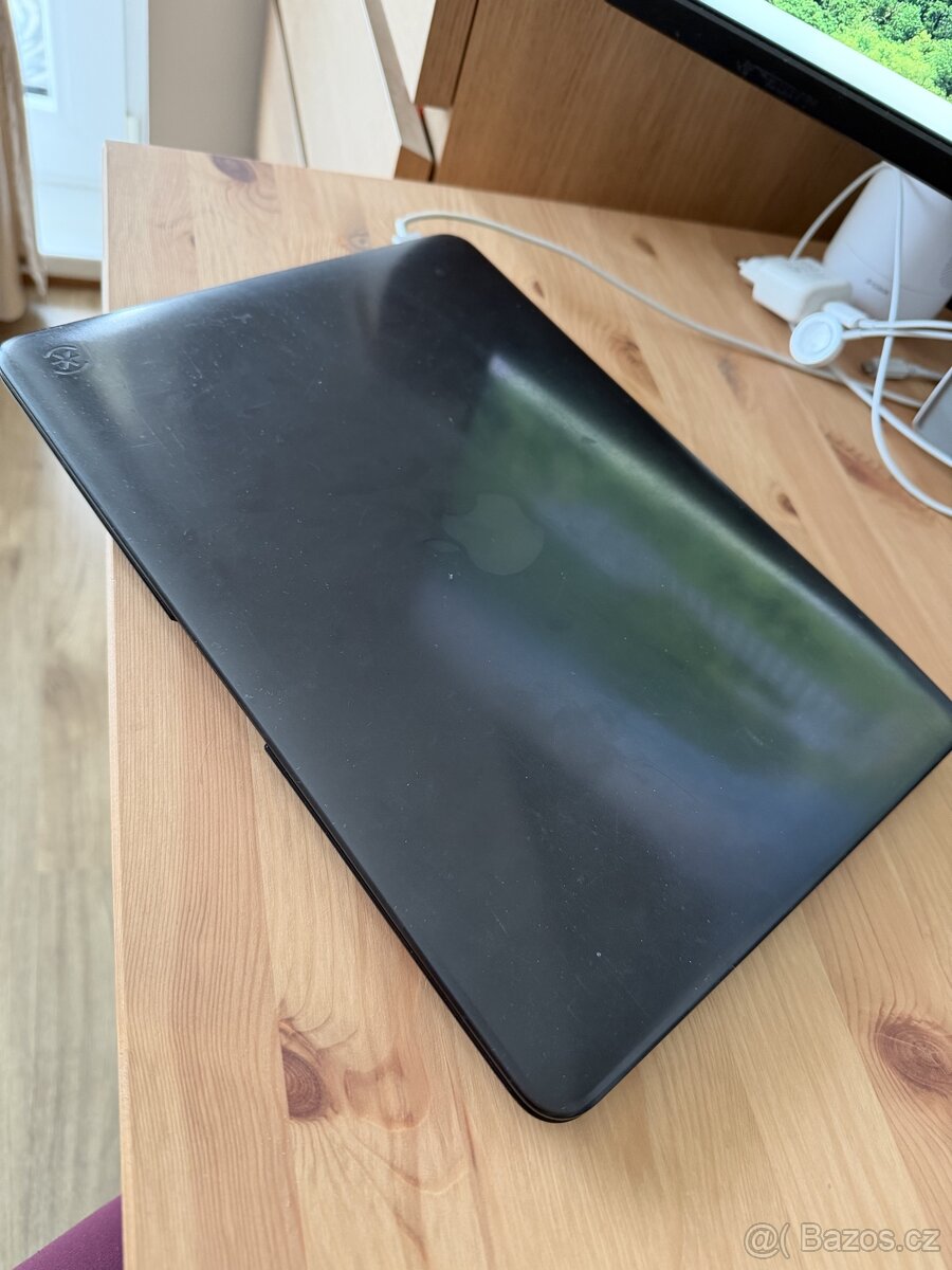 MacBook Air 13” 2017 (Model 7.2) - 3