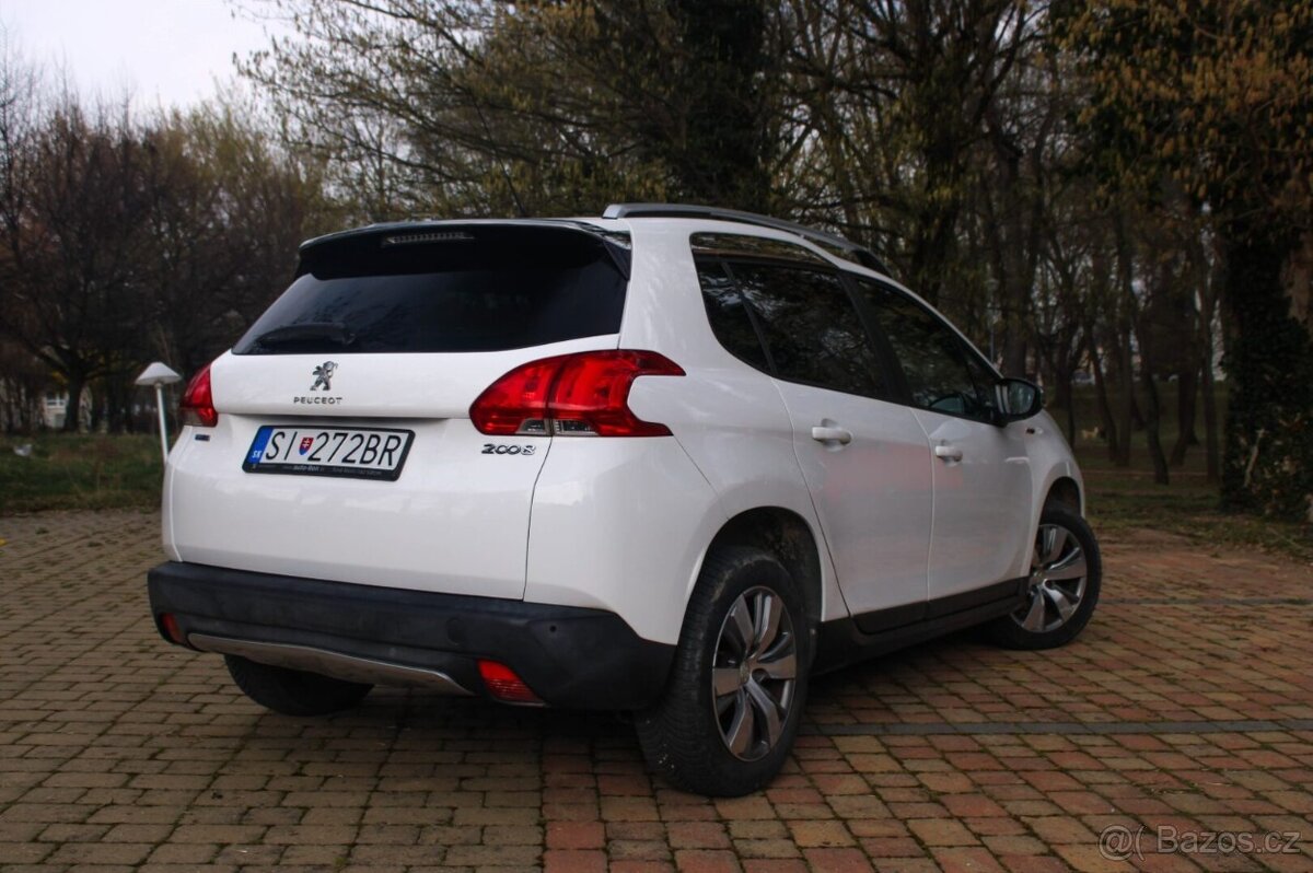 Peugeot 2008 1.2 PureTech Style - 3