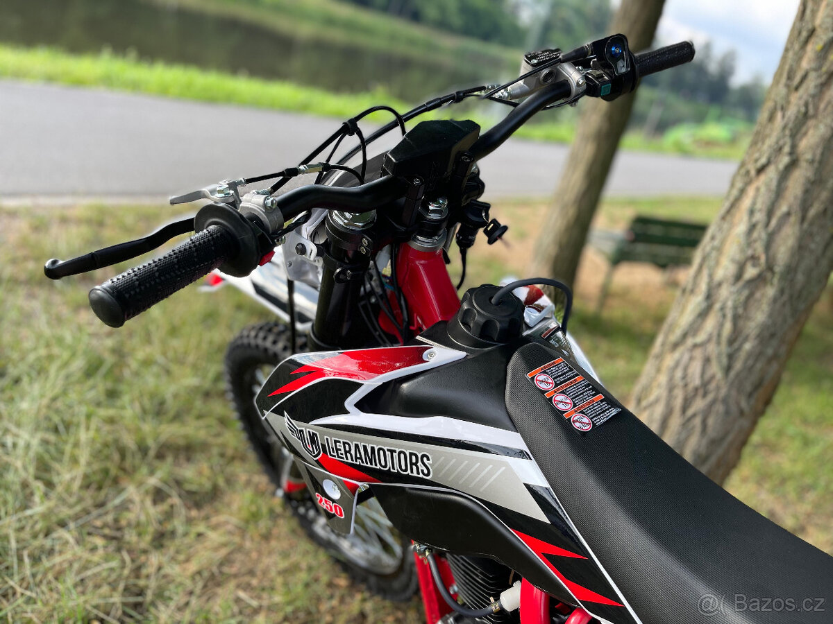 Pitbike Leramotors Killer 250ccm, kola 21/18, red