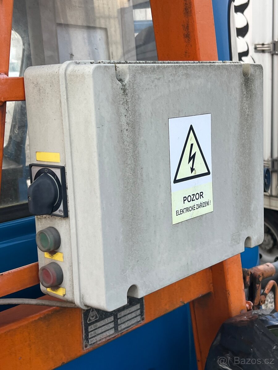 AVIA A31 vysokozdvižná plošina - 3