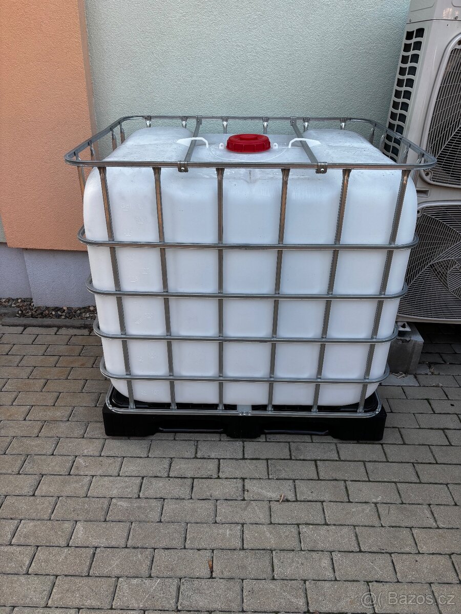 Nádrž na vodu IBC kontejner 1000l - 3